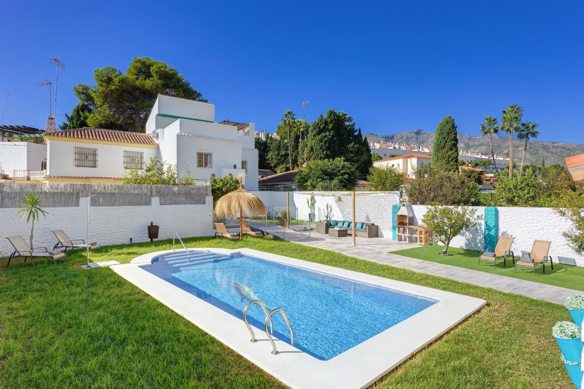 Villa Mamba By Seric,15' Walking To The Beach Torremolinos Buitenkant foto